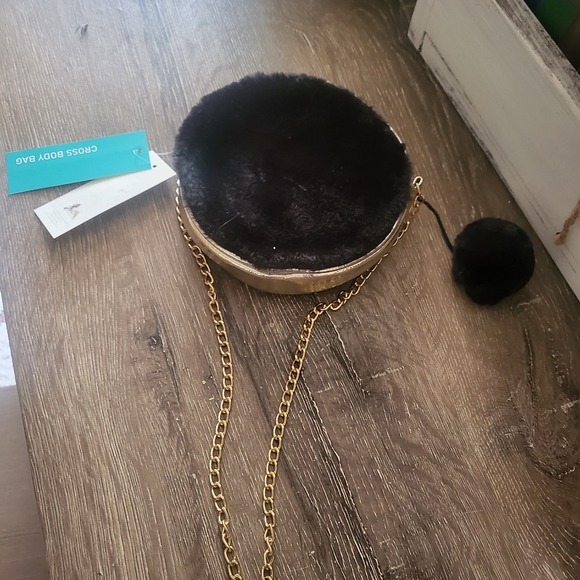 Capelli small faux fur cross body bag with gold strap - Picture 4 of 7